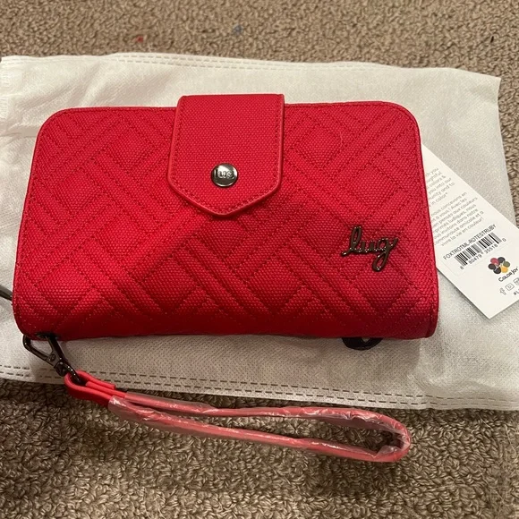 LUG Foxtrot Matte Luxe VL RFID Wallet
Ruby Red NWT - Picture 8 of 9